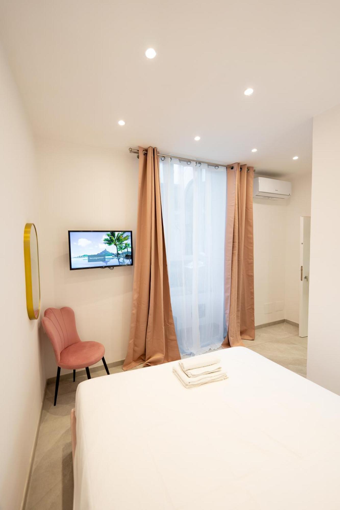 Suites Gaudioso Napoli Center Εξωτερικό φωτογραφία