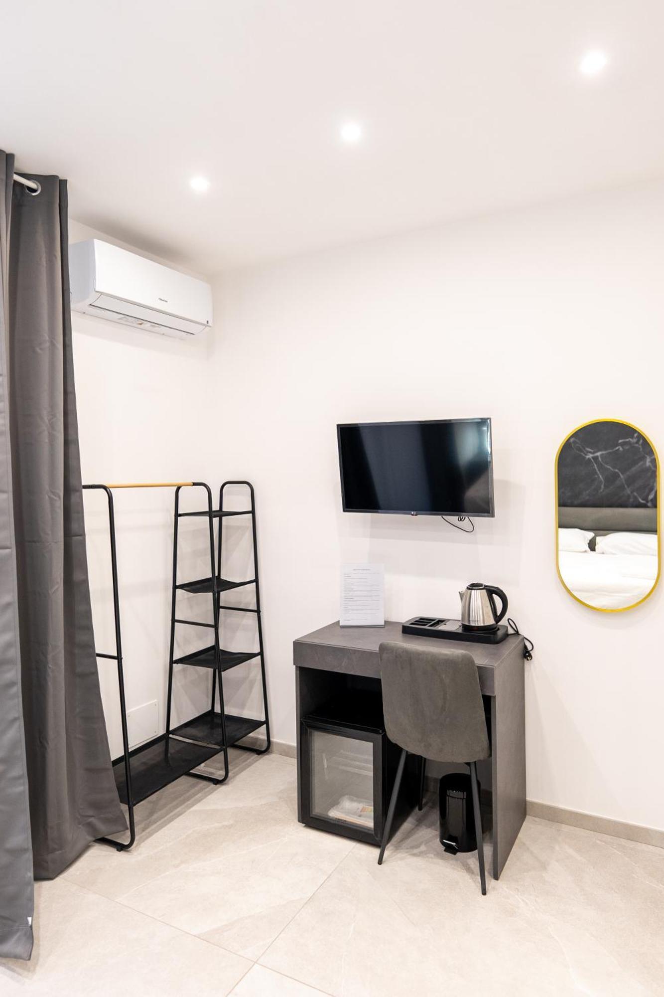 Suites Gaudioso Napoli Center Εξωτερικό φωτογραφία