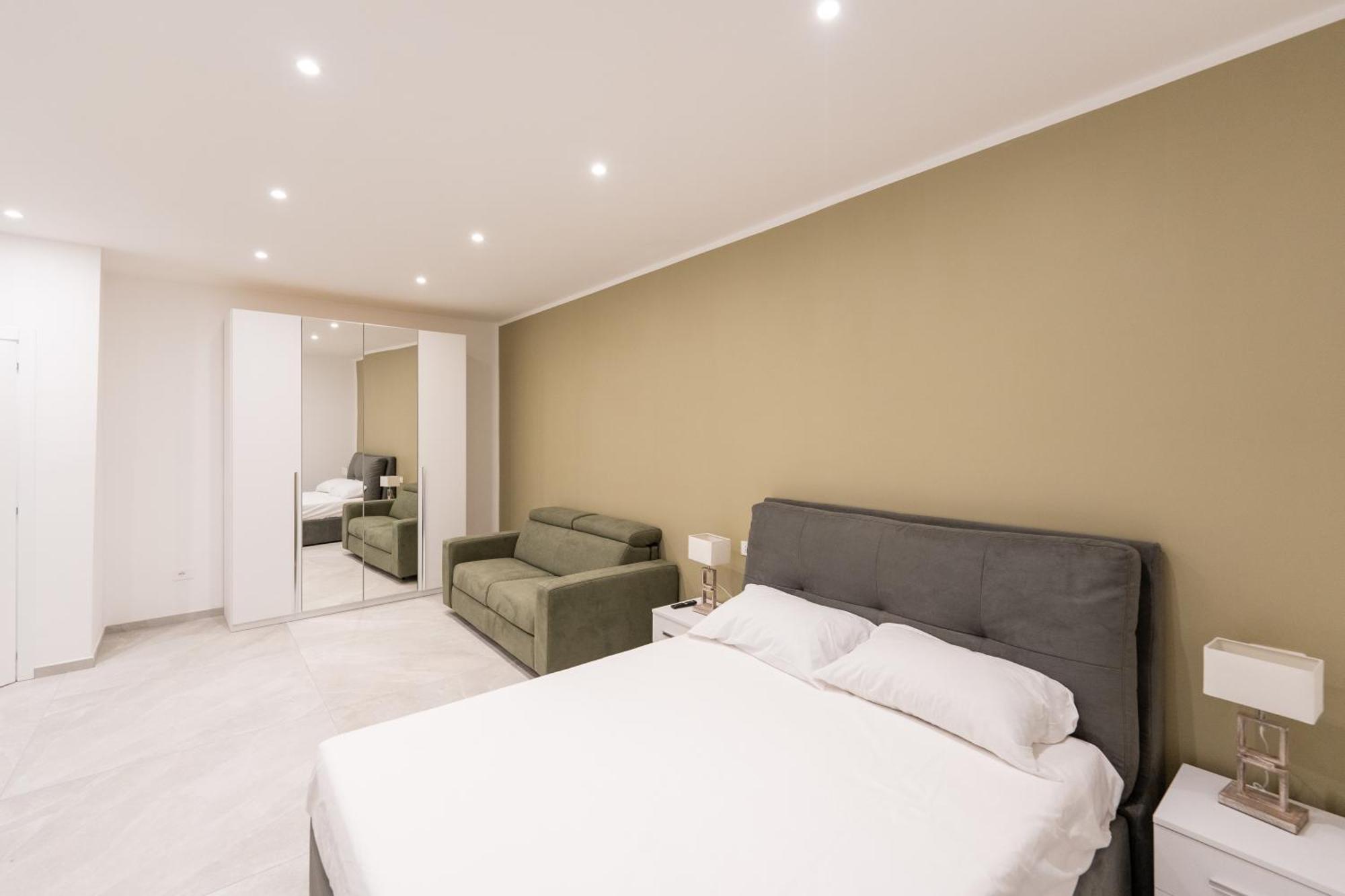Suites Gaudioso Napoli Center Εξωτερικό φωτογραφία